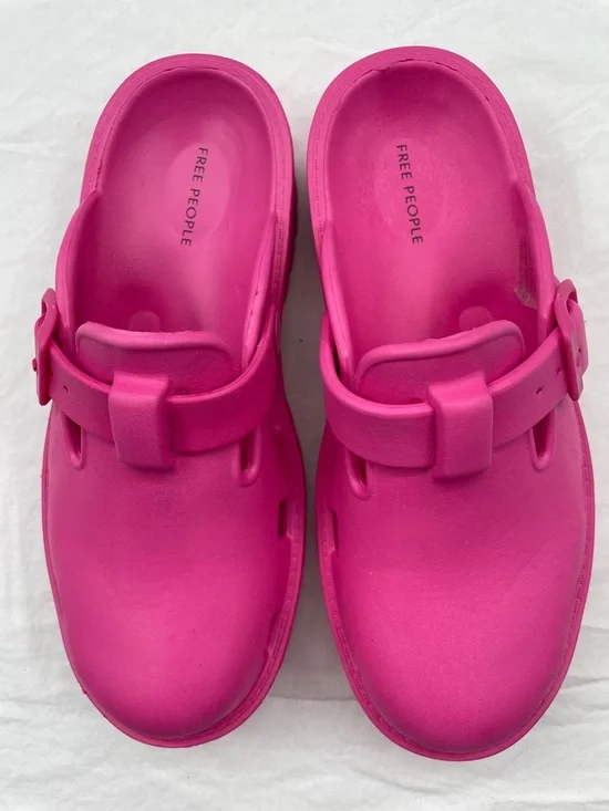 NEW! Free People Karlie Buckle Clogs. 7. - Picture 5 of 14
